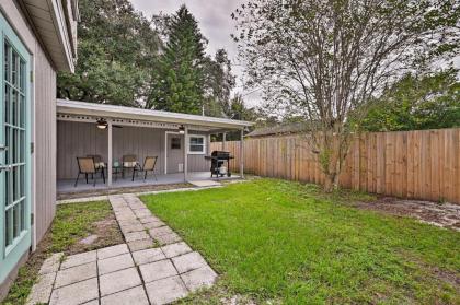 Modern Bungalow with Gas BBQ Short Walk to Downtown - image 10