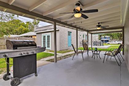 Modern Bungalow with Gas BBQ Short Walk to Downtown - image 14