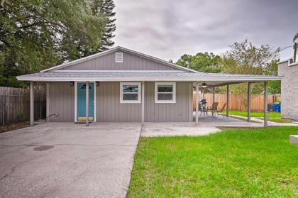 Modern Bungalow with Gas BBQ Short Walk to Downtown - image 6