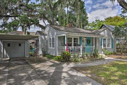 Downtown Winter Garden Cottage with Yard! - image 14