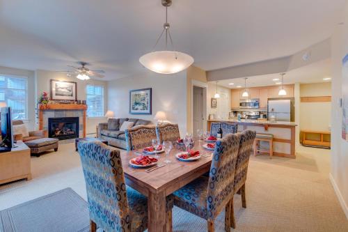 Base Village Ski In-Out Luxury Condo #3325 Huge Hot Tub & Great Views - FREE Activities & Equipment Rentals Daily - main image