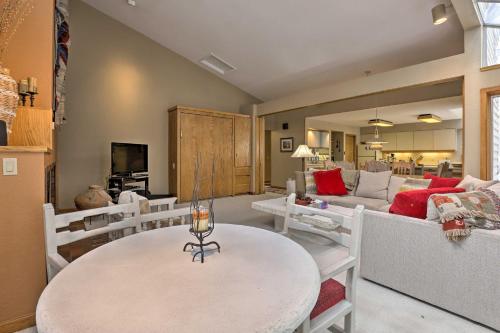 Ski-In and Ski-Out Winter Park Condo with Pool Access! - image 5