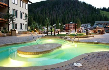 Base Village Ski In Out Luxury Condo #4574 - Huge Hot Tub & Views - FREE Activities & Equipment Rentals Daily - image 7