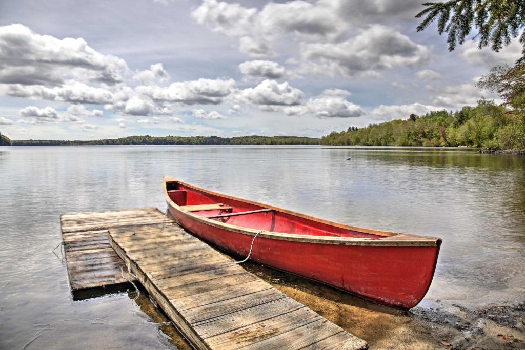 Peaceful Fishermans Paradise with Deck and Fire Pit! - main image