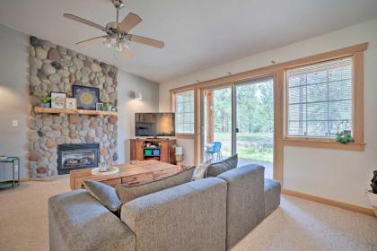 Modern Condo Comforts Near Town and Ski Trails! - image 8