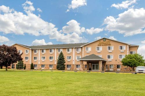 Quality Inn & Suites Wisconsin Dells - main image