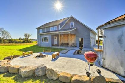 Luxe Lakefront Wisconsin Dells Home with Private Dock - image 3