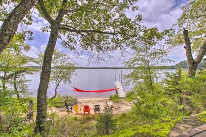 Cabin with Kayaks Situated on the Wisconsin River! - image 18