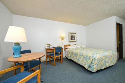 Americas Best Value Inn Wisconsin Rapids - image 15