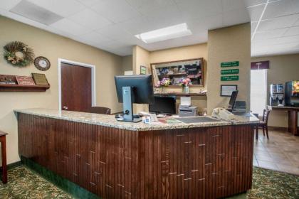 Econo Lodge - image 3