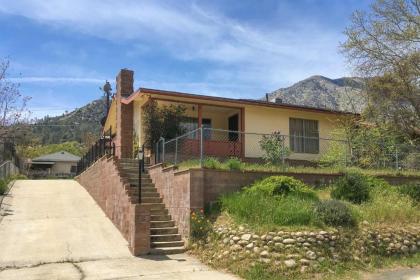 Scenic Kernville Home - Walk to Downtown and River! - image 11