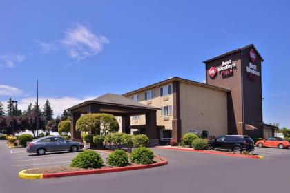 Best Western Plus Cascade Inn Suites - image 11