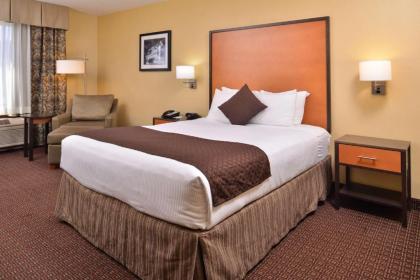 Best Western Plus Cascade Inn Suites - image 15