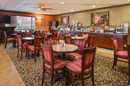 Best Western Plus Cascade Inn Suites - image 3