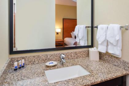 Best Western Plus Cascade Inn Suites - image 7