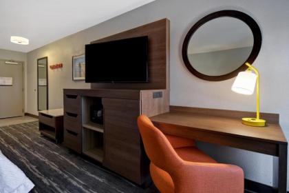 Hampton Inn Woodbridge - image 5