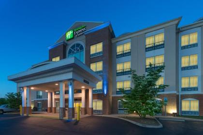 Holiday Inn Express Hotel & Suites Woodbridge an IHG Hotel - image 10