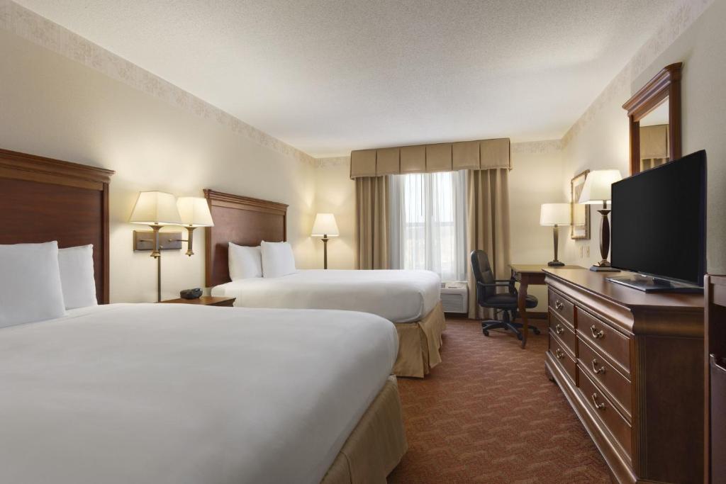 Country Inn & Suites by Radisson Potomac Mills Woodbridge VA - image 2