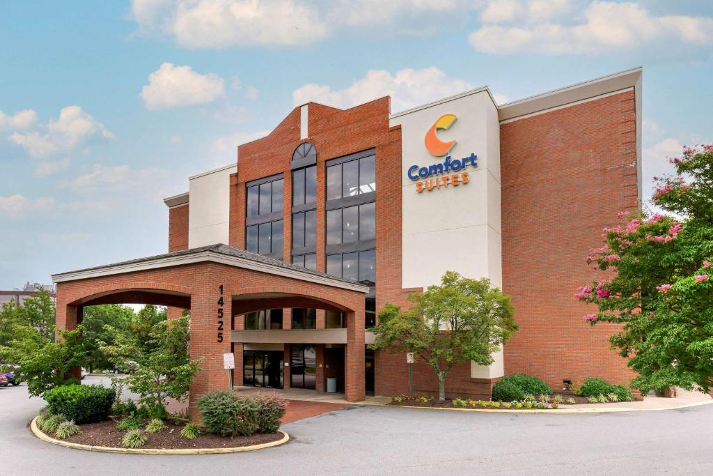 Comfort Suites Near Potomac Mills - main image