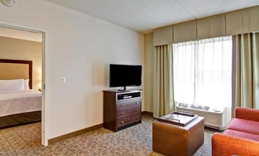 Homewood Suites by Hilton Woodbridge - image 2