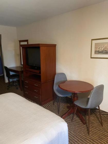 Best Western Woodbury Inn - image 18