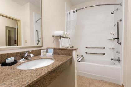 Hampton Inn Minneapolis St. Paul-Woodbury - image 8