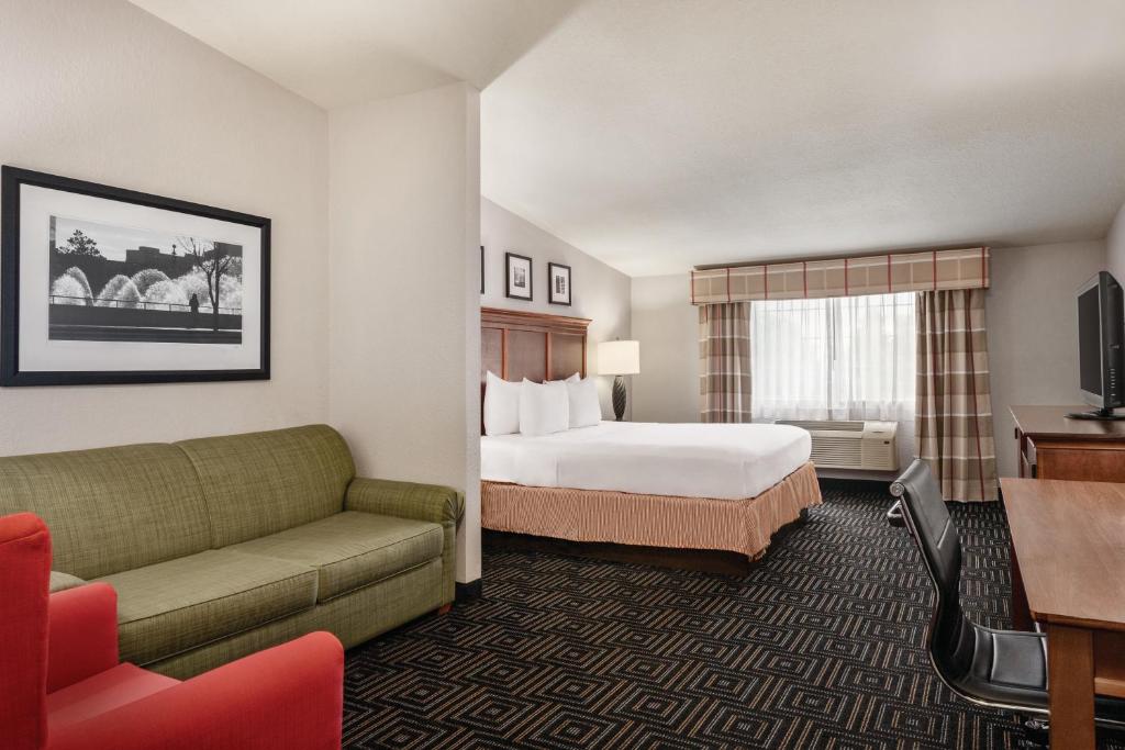 Country Inn & Suites by Radisson Woodbury MN - image 5