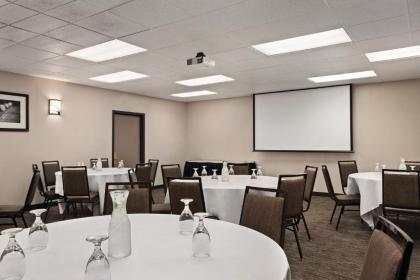 Country Inn & Suites by Radisson Woodbury MN - image 8