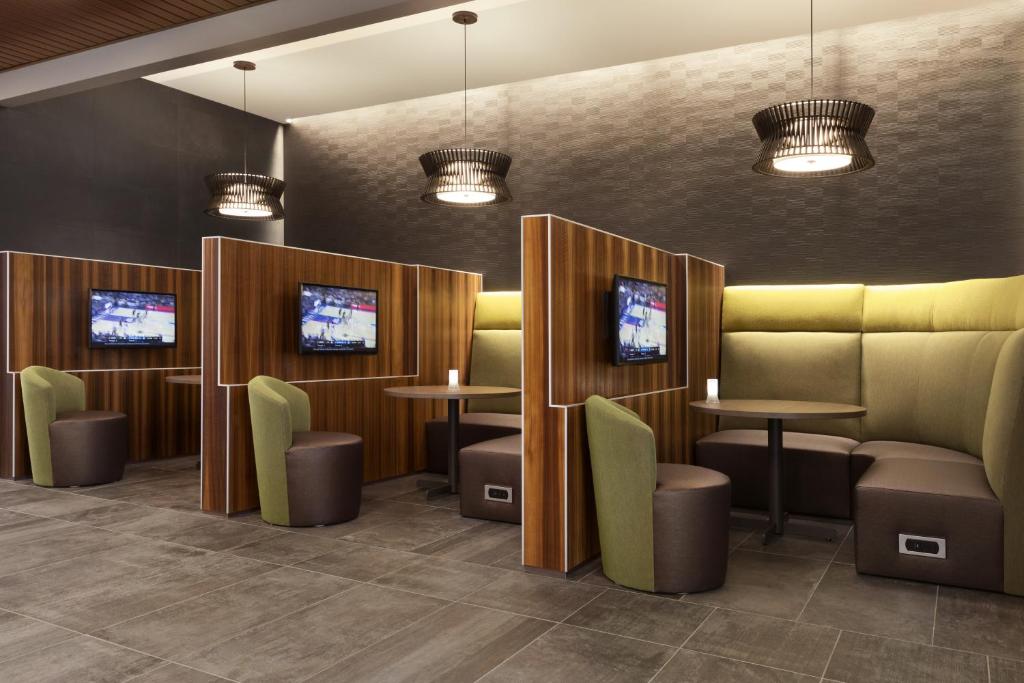 Courtyard by Marriott St Paul Woodbury - image 6