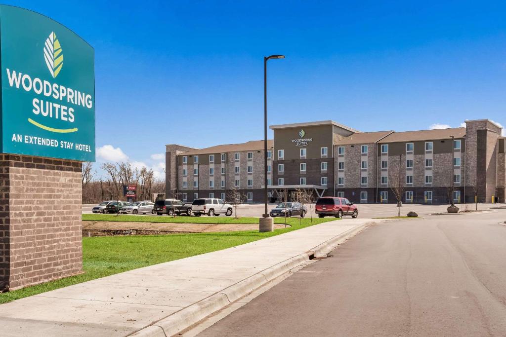 WoodSpring Suites St Paul Woodbury - main image