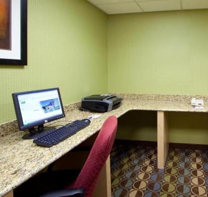 Holiday Inn Express Hotel & Suites Thornburg-S. Fredericksburg an IHG Hotel - image 9