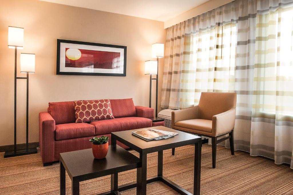 Courtyard by Marriott Los Angeles Woodland Hills - image 5