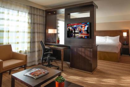 Courtyard by Marriott Los Angeles Woodland Hills - image 6