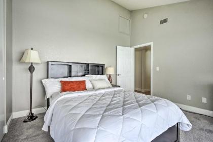 Sunny Woodland Hills Apt with Private Hot Tub! - image 13