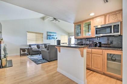 Sunny Woodland Hills Apt with Private Hot Tub! - image 8