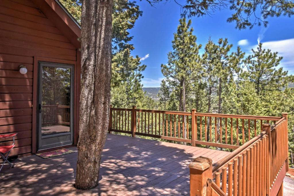 Scenic Woodland Park Hideaway with Wraparound Deck! - image 6