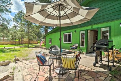 Peaceful Woodland Park Home with Patio and Grill!