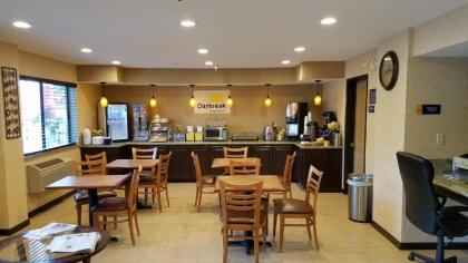 Days Inn by Wyndham Woodland - image 4