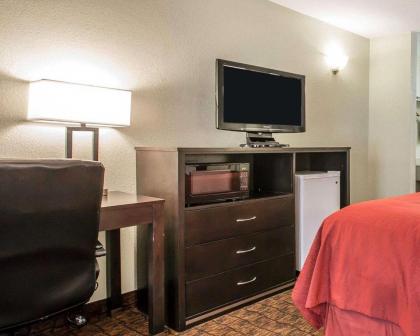 Quality Inn & Suites Woodland- Sacramento Airport - image 9