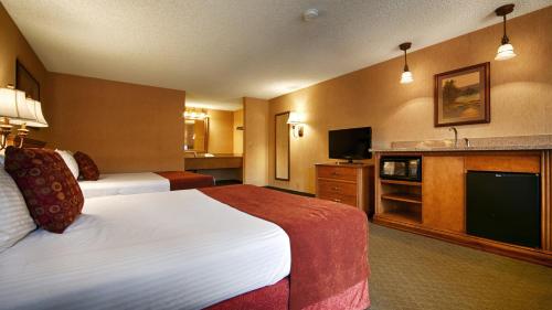 Best Western Shadow Inn - image 2