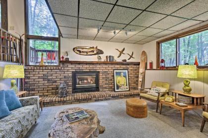 Arbor Vitae Home with Game Room - Snowmobiles Welcome - image 4