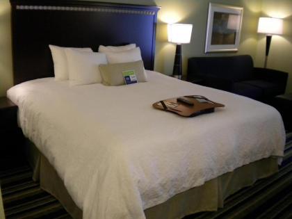 Hampton Inn Atlanta-Woodstock - image 8