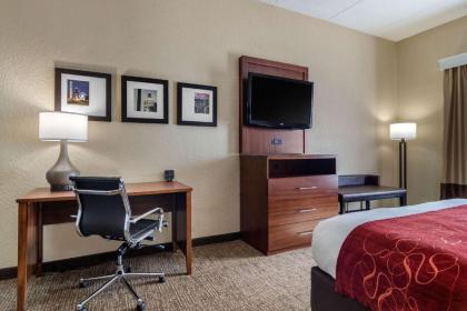 Comfort Suites Woodstock - image 9