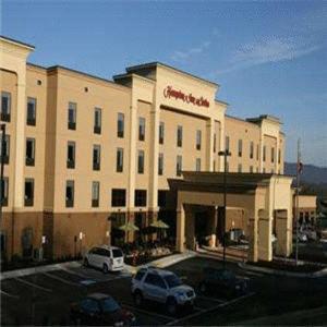 Hampton Inn and Suites Woodstock Virginia - main image