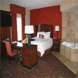 Hampton Inn and Suites Woodstock Virginia - image 6