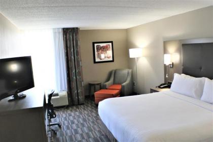 Holiday Inn Express Woodstock-Shenandoah Valley an IHG Hotel - image 10