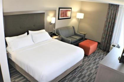 Holiday Inn Express Woodstock-Shenandoah Valley an IHG Hotel - image 5