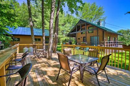 White Mountains Cottage with Mountain and Lake Views!