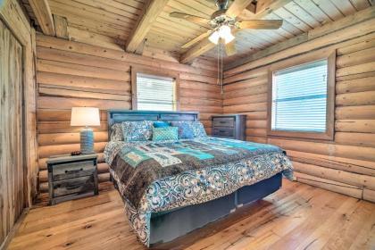 Rustic Woodville Getaway with Guest House! - image 14