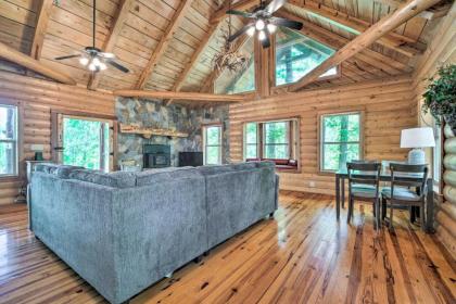 Rustic Woodville Getaway with Guest House! - image 8